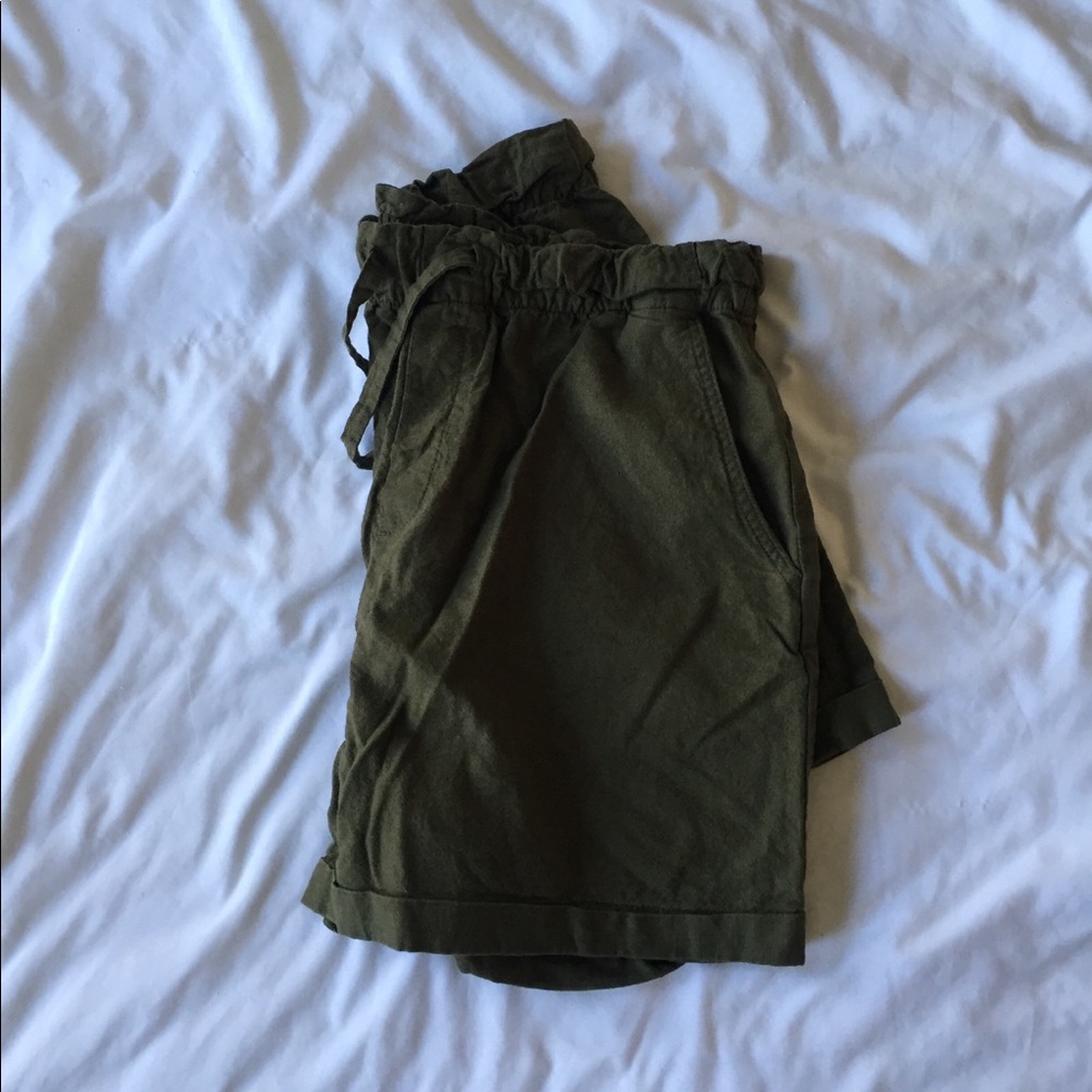 Uniqlo Relaxed Linen Shorts